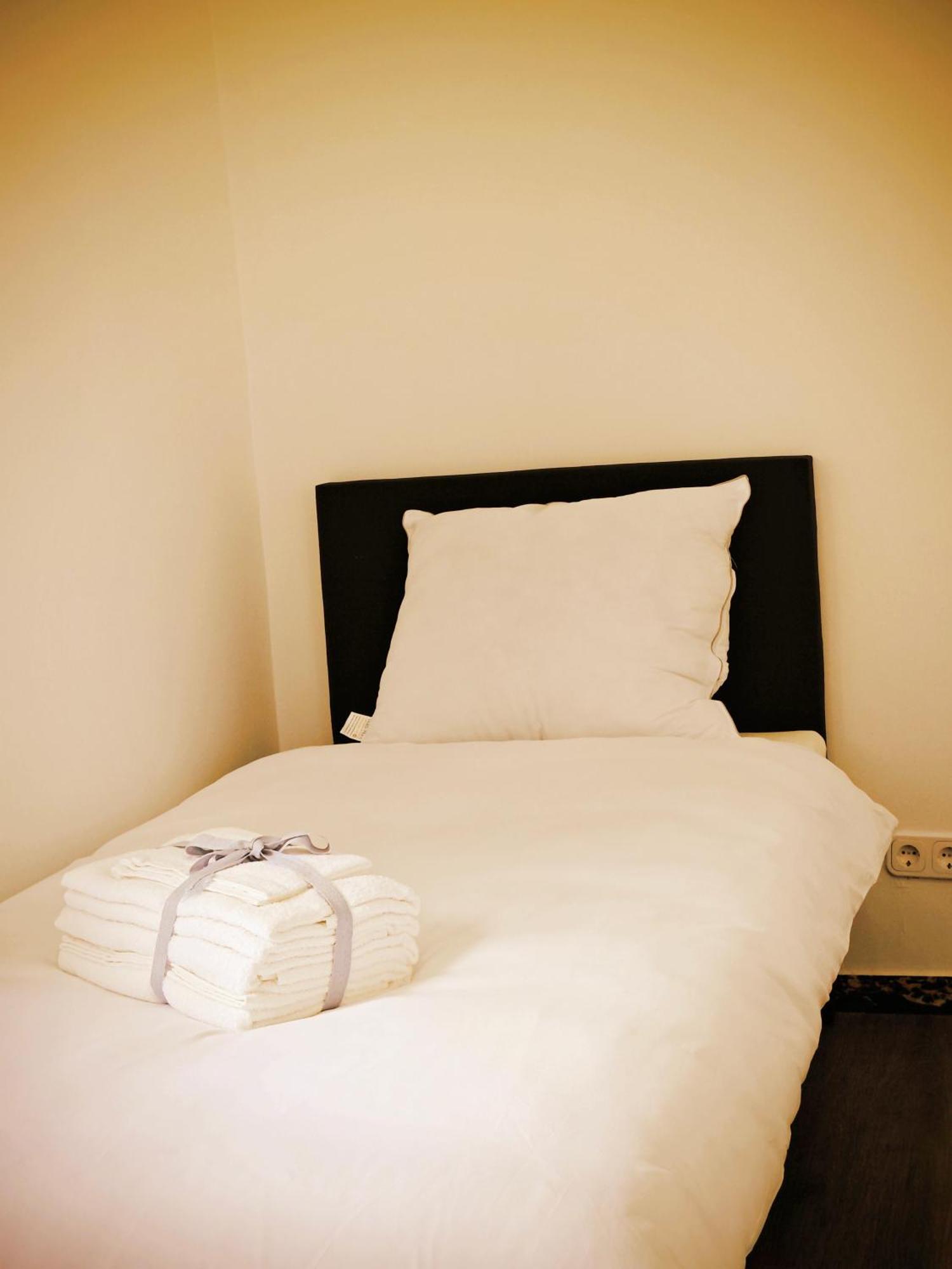 Jakz Hotel Хертен Экстерьер фото